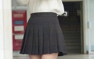 梦丝女神 – 制服的美感，简直让人从小漫的作品中抽离不去，观看的时候脑海里越想越有画面。