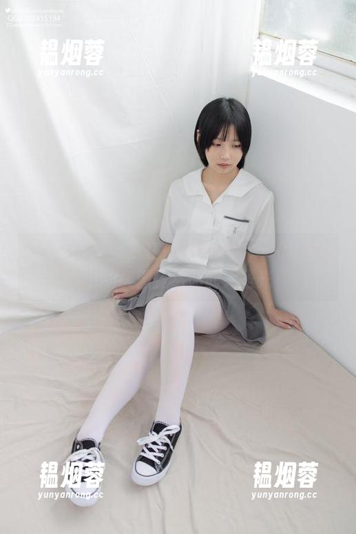 森萝财团 - 小夜在夜色中穿越，80D白丝下的美图竟然如此无圣光