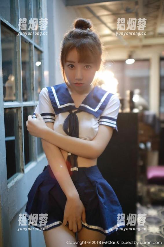 模范学院 - 李颖煊baby的黑白图，想让照片说话，结果它偏偏选择了沉默！