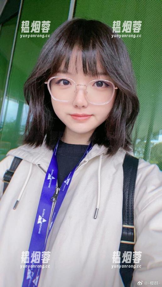 樱群 私房探险:樱群皮衣图集,怎样才能把黑色调子玩得这么俏皮?