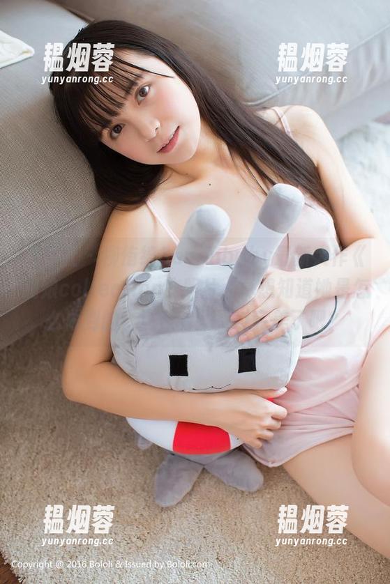 波萝社 - 柳侑绮Sevenbaby最新大作《舰娘collection》照片，真想知道她是怎么做到的，还是有些太过完美了吧？