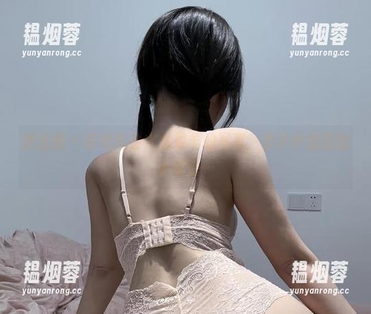 火龙果羊 微密圈 - 在线体验火龙果羊的写真,暗示中透露的小秘密…