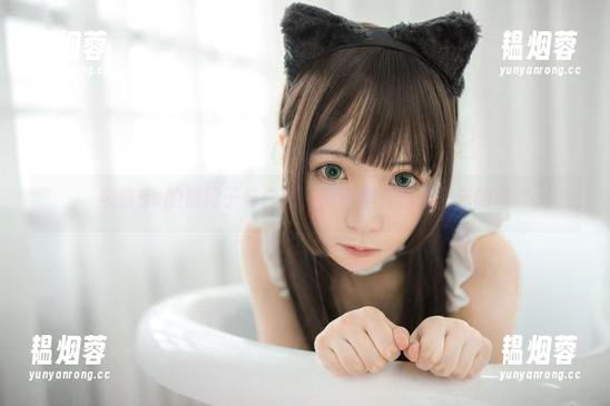 疯猫ss的黑裙子与白发，图包里有颗无圣光的心