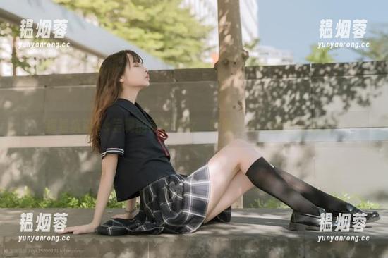 观看疯猫ss呈现的黄昏修女，呼吸一下，她在等什么？