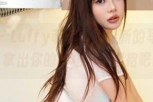 秀人网 – Luffy菲菲学姐最新的写真更新，拿出你的宰相肚，接招吧！