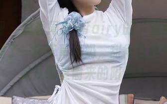 秀人网 – 观看周慕汐fairy的“温柔”就像是喝了一杯草莓牛奶，甜得让我怀疑她是从哪里偷来的阳光。