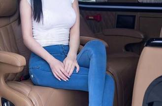 秀人网 – 偷偷分享：唐安诺的短裙，无圣光套图让我有些意乱情迷。