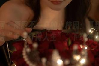秀人网 – 原图不一样的小校园：夏甜甜带你体验“追逐打闹人生”，下载准没错！