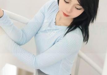 秀人网 – 小乔babyb和她的白裙作品，无意间撩动了我的想象