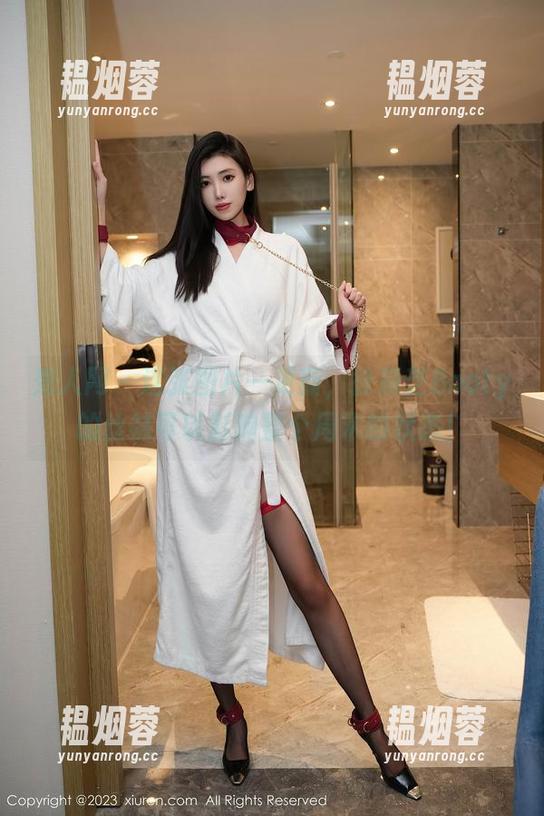 秀人网 - 这张图片一更新，徐莉芝Booty的丝袜可以影响整个周末的状态！