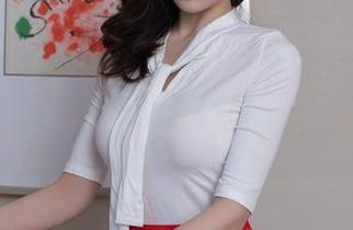 秀人网 – 浅浅Danny最新棉袜秀：这也太可爱了吧，是袜子在跳钢管舞吗？