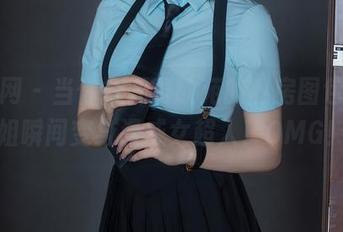 秀人网 – 当你打开黄歆苑的私房图包，姐姐瞬间变身漫威女超人！OMG！