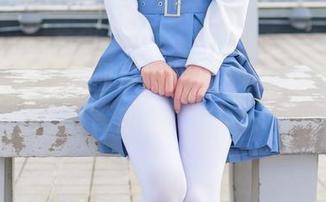稚乖画册 – 赤西夜夜在线，初音少女静静等你来攀登！