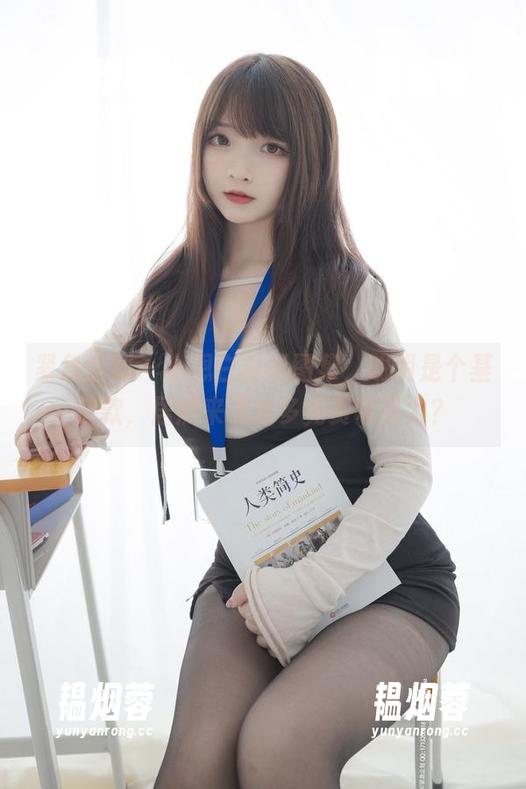 紧急企划-小恩 紧急企划 - 小恩白衬衫图集,明明是个基础款,居然来这么多免费吸引力?