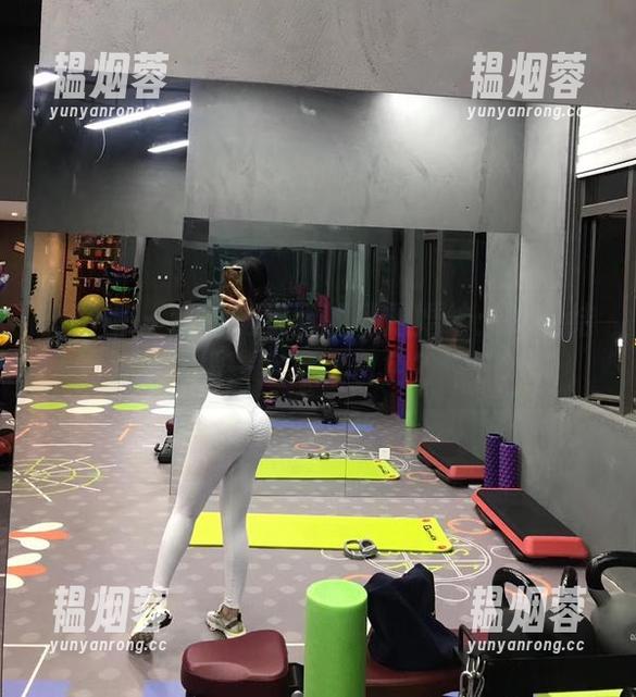 紫色哒豚豚 微密圈 - 紫色哒豚豚的私拍婚纱:谁说结婚一定得穿白色?