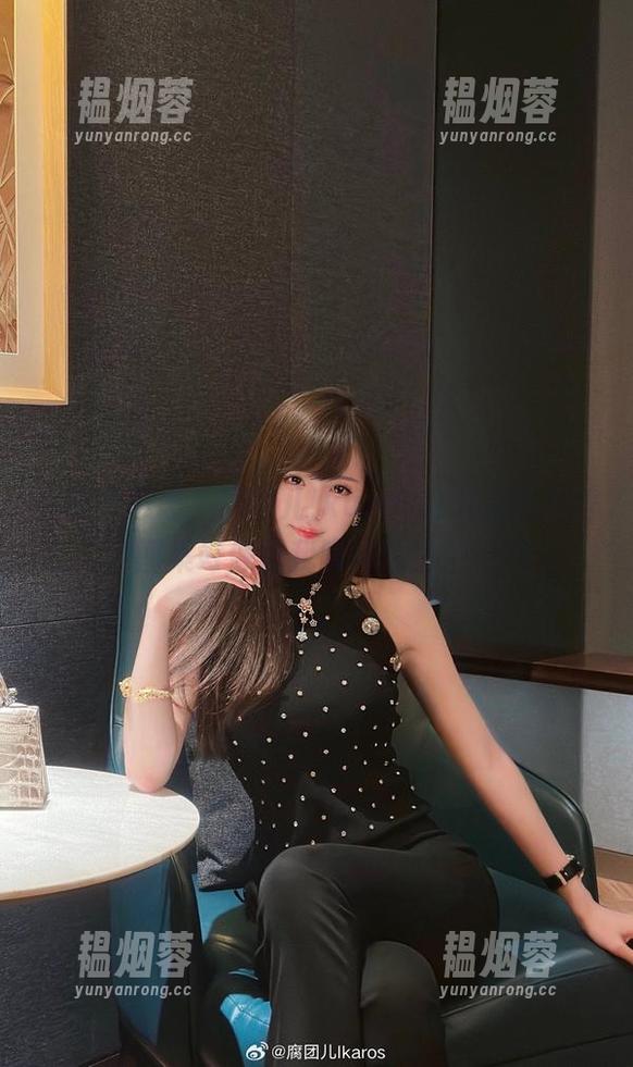 在线不意思，腐团儿Ikaros的天刀同人秀图集好像把我吸引住了……