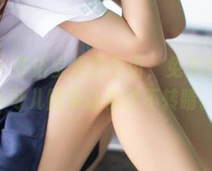 菠萝社 – 在浴室里的自由，免费的Barbie可儿图集让你目不转睛。