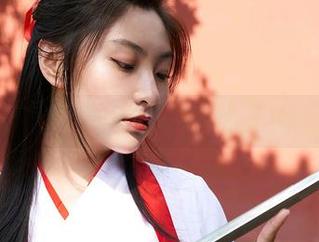 蜜桃社 – 你见过这么美的睡衣吗？真希有，下载美图只要一键！