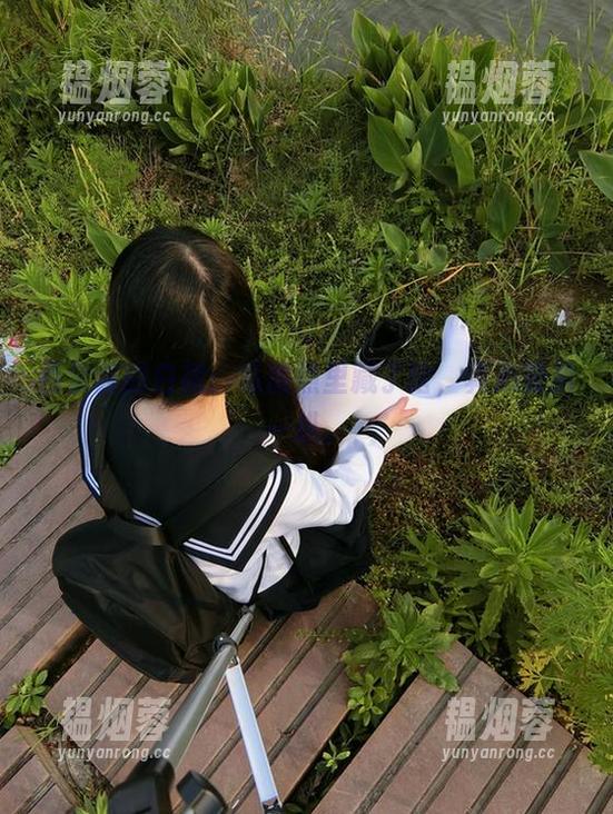 西尔酱的白裙：私房照里藏了啥，真心要扒一扒。