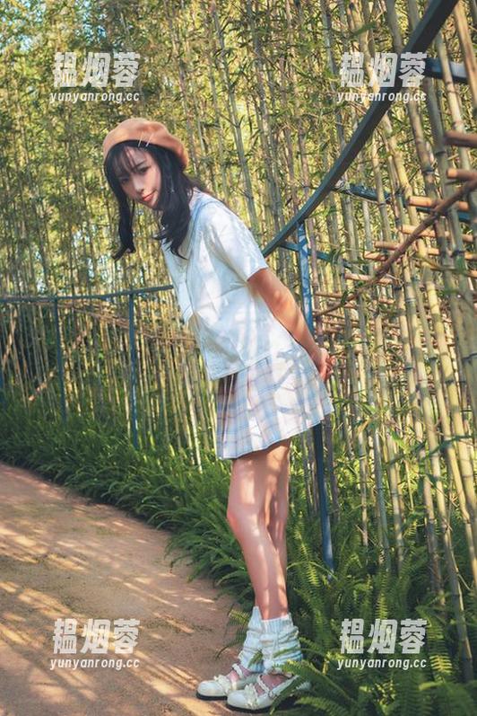 嗨，西瓜少女的白色图包，下载前闭上眼睛想清楚是不是适合你！