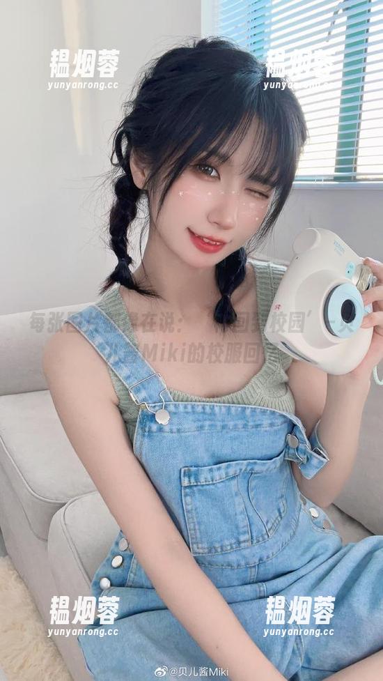 每张图片都像在说：‘再回到校园’–贝儿酱Miki的校服回忆