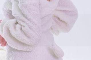 玩成全套，铁打萌萌_moi的女仆写真顾不上减肥了