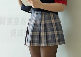 流行色阿寨寨私房写真：伊露露，拍一拍便成型，不来试试？