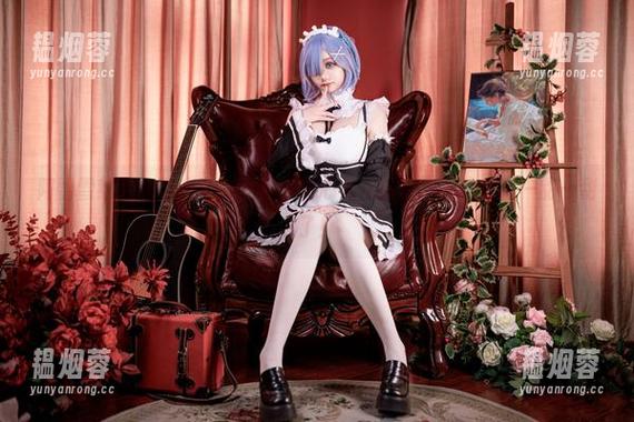 阿雪雪给大家带来全套写真，甜心名不虚传，我的心都一甜一甜了！
