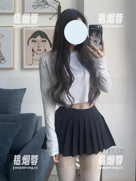 微密圈 - 制服与豪华，陈佩奇另类风采，高清呈现，下载起来，视觉小冲击！