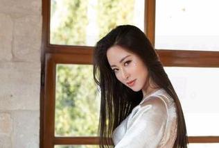 魅妍社 – 纯白的黄歆苑，无声的挑战我们审美底线的写真套图。