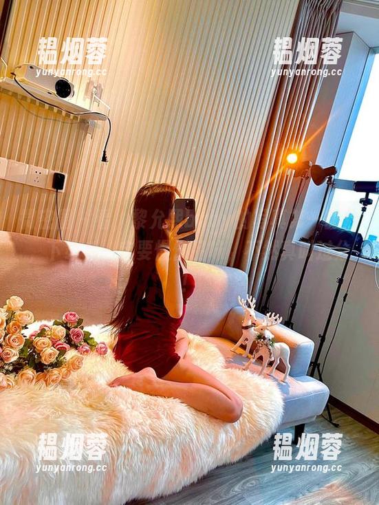 微密圈 - 看，黎允熙baby的写真第一部分，下载后一定要慢慢品味，不然真叫过分！